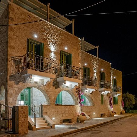 Olvio Suites Kardhamili Buitenkant foto