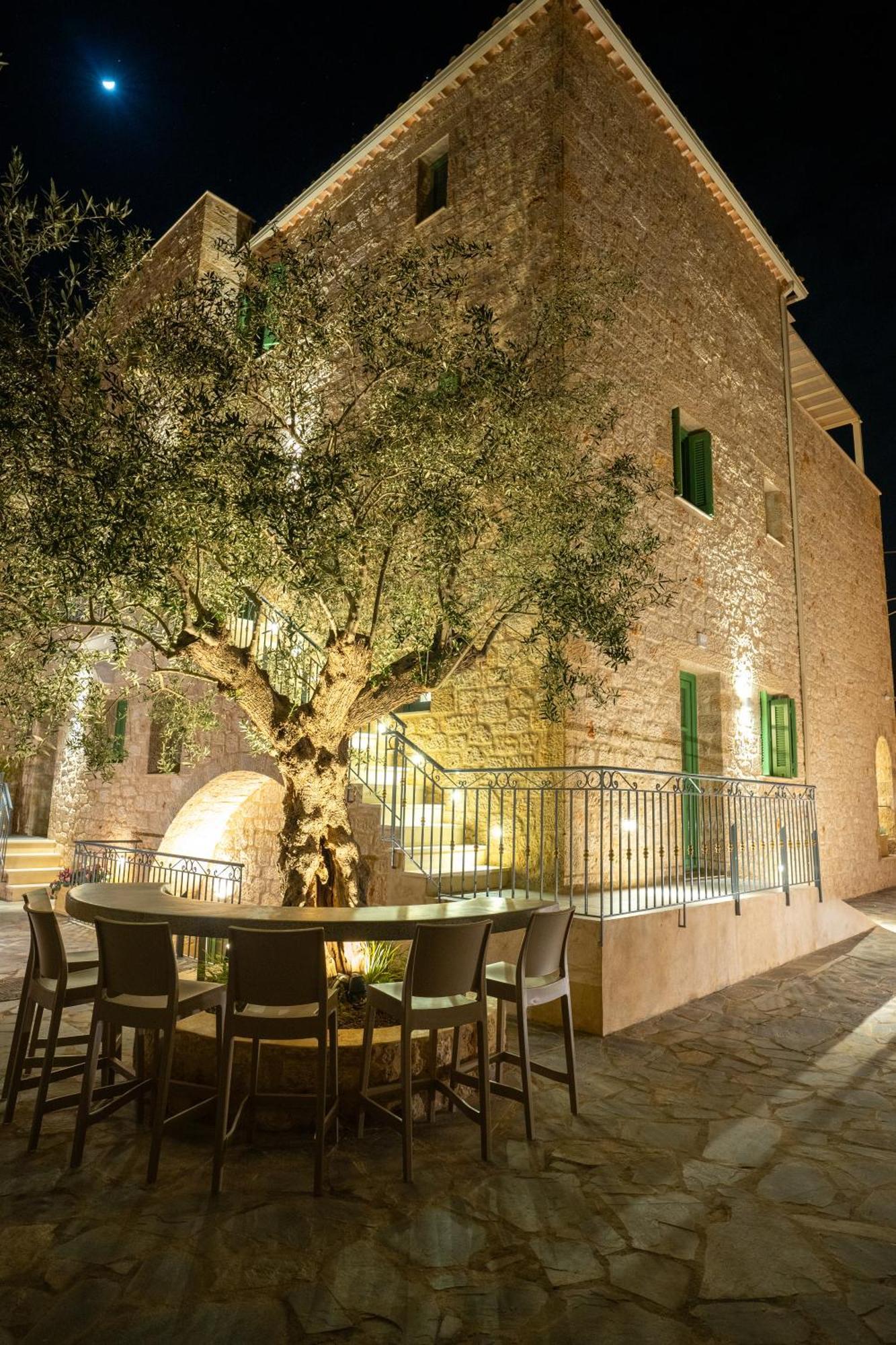 Olvio Suites Kardhamili Buitenkant foto
